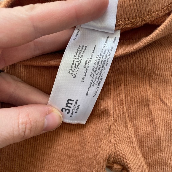 Carters Ribbed Set - Picture 4 of 4